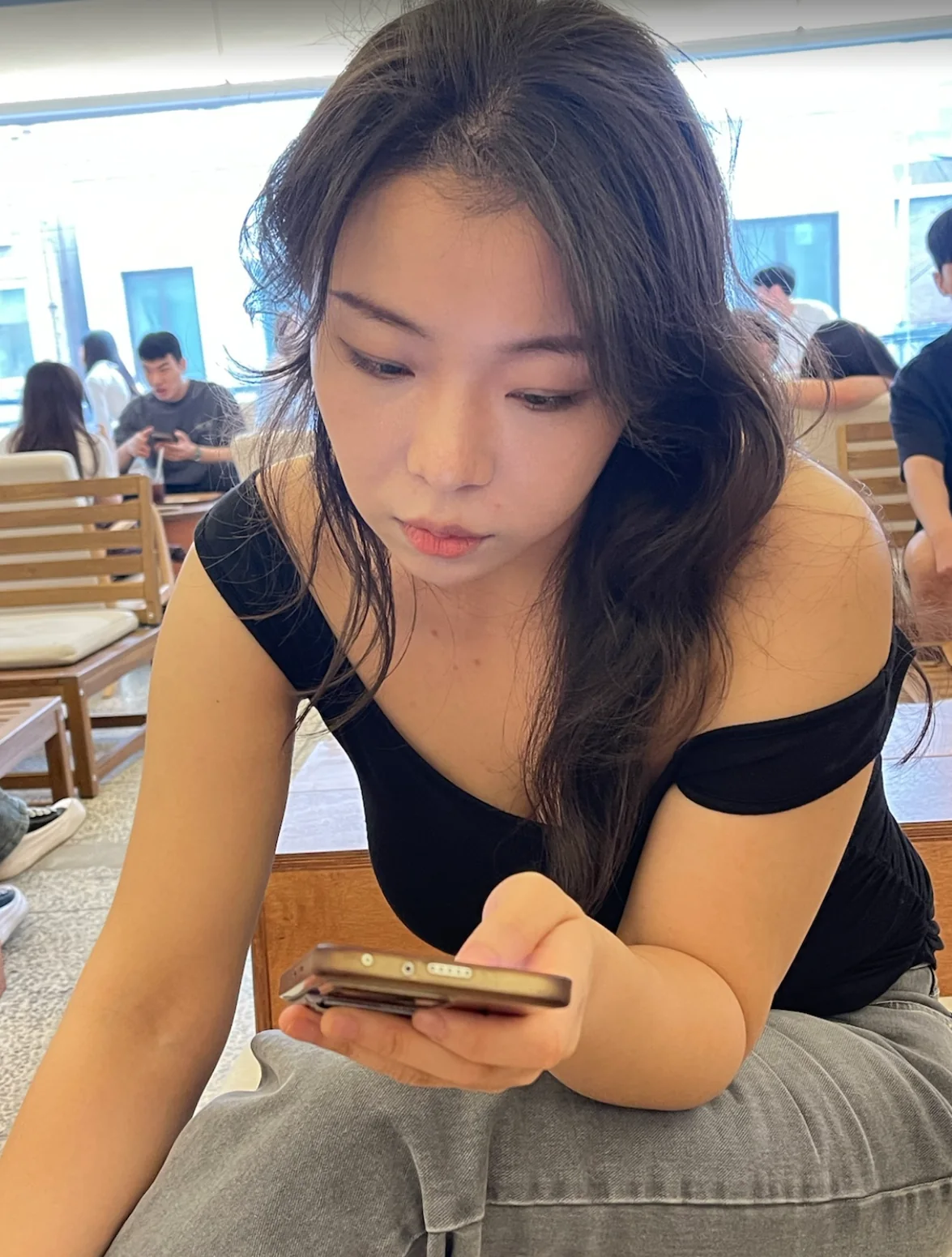 旅途中回头看见你